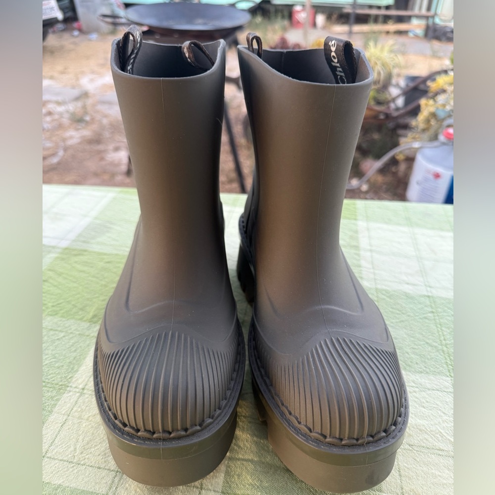 NWOT Chloe Raina Boots